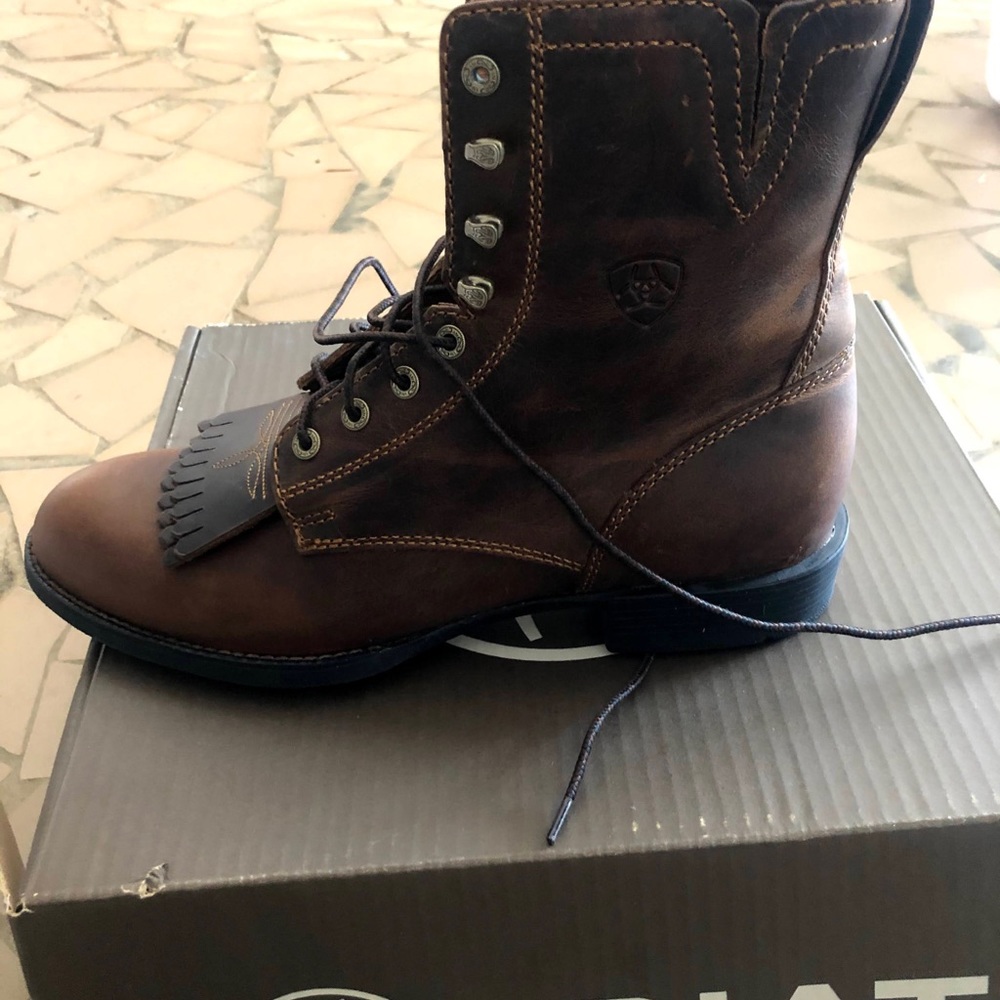 Brand New Ariat Heritage Lacer II boots